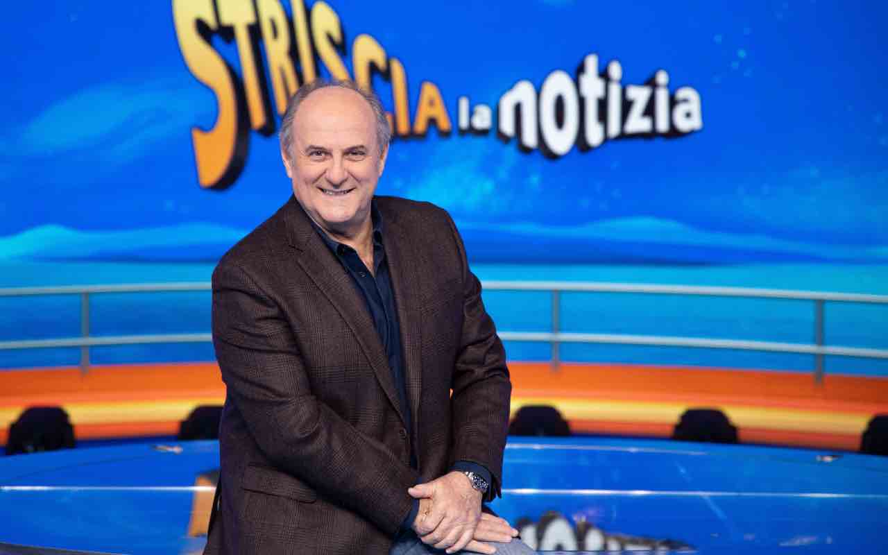 Gerry Scotti Striscia