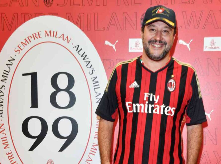 Napoli-Milan, l'esultanza di Matteo Salvini