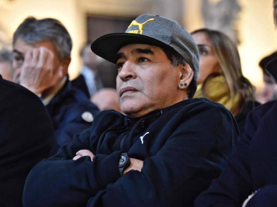Diego Maradona profilo hackerato
