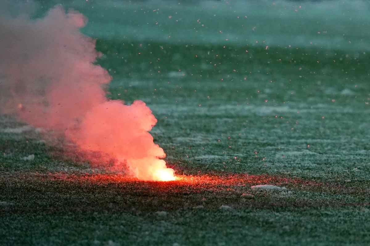 Groningen-Ajax sospesa