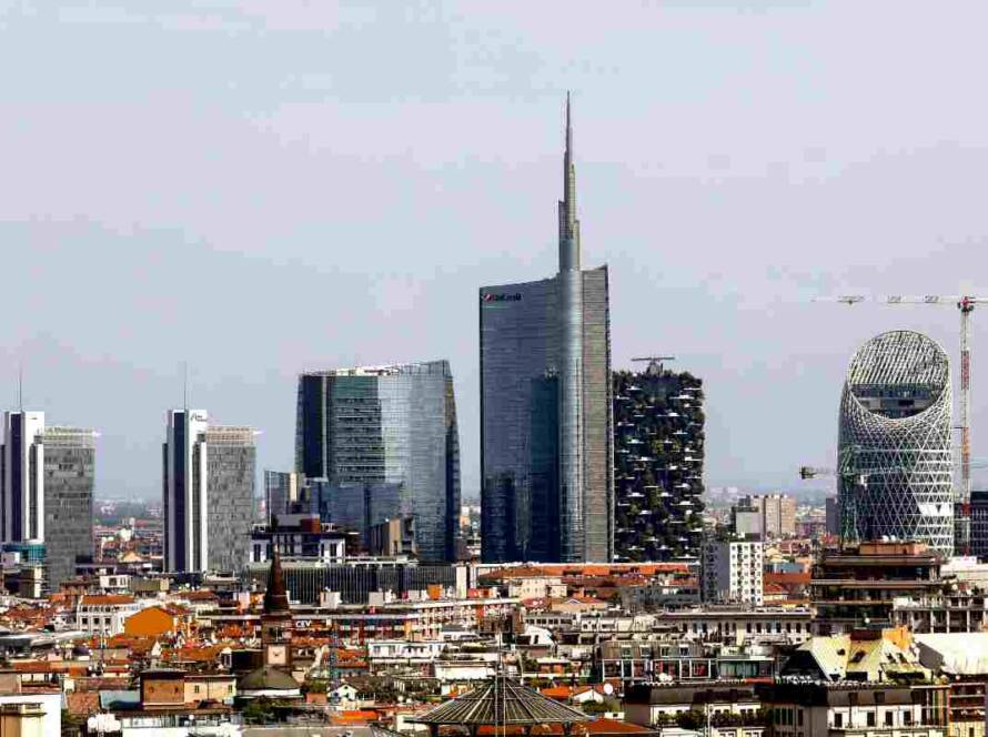 Milano skyline. (ansa-tvplay)