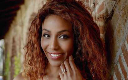 Ainett Stephens, la Gatta Nera su OnlyFans: cosa fa e quanto costano i