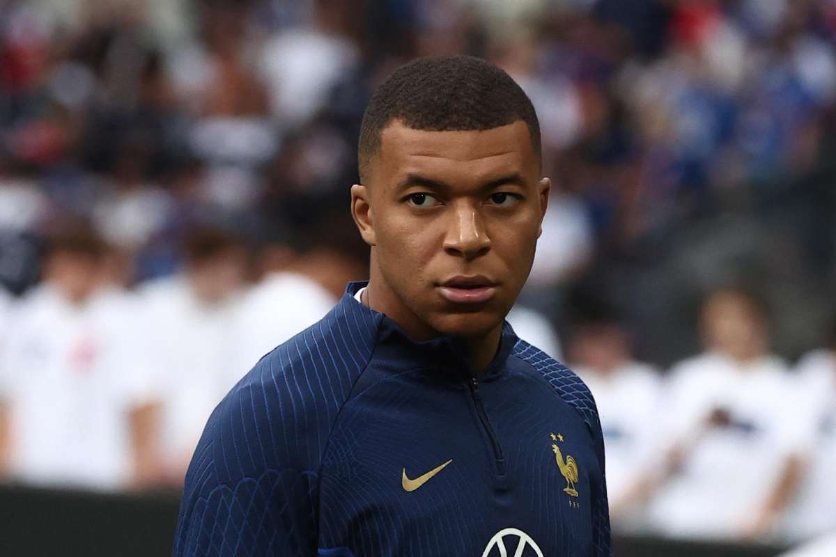 Kylian Mbappé PSG contratto