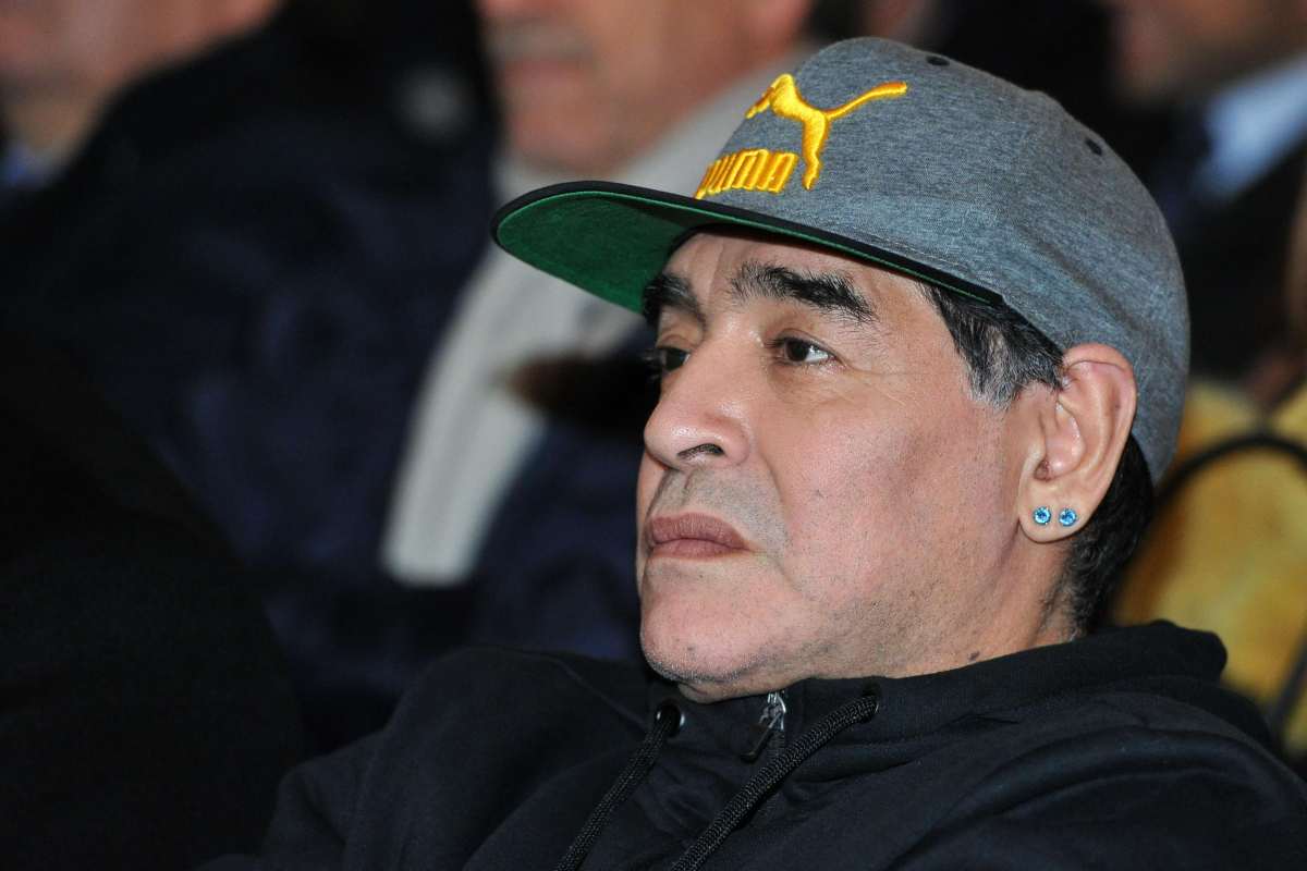 Maradona pensieroso