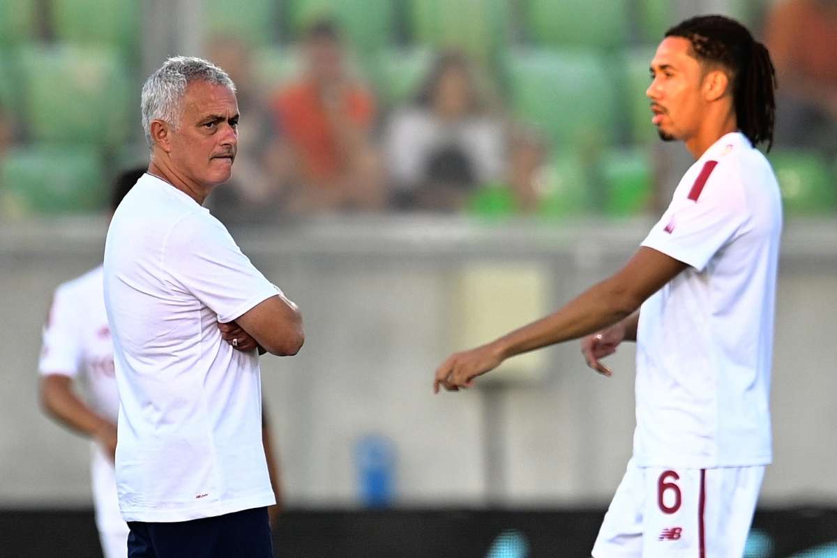 José Mourinho e Chris Smalling, Roma. (ansa-tvplay)