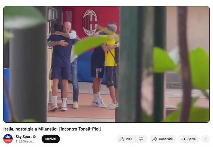 Sandro Tonali e Stefano Pioli. (screenshot YouTube SkySport - Tvplay) 