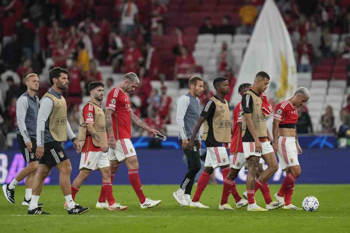 Giocatori del Benfica sconsolati