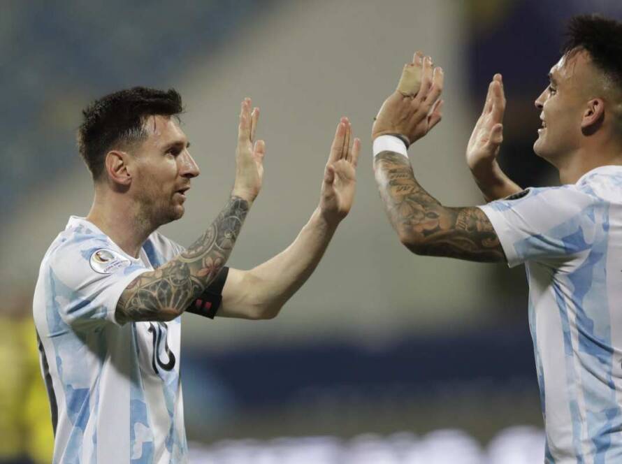 Messi saluta Lautaro