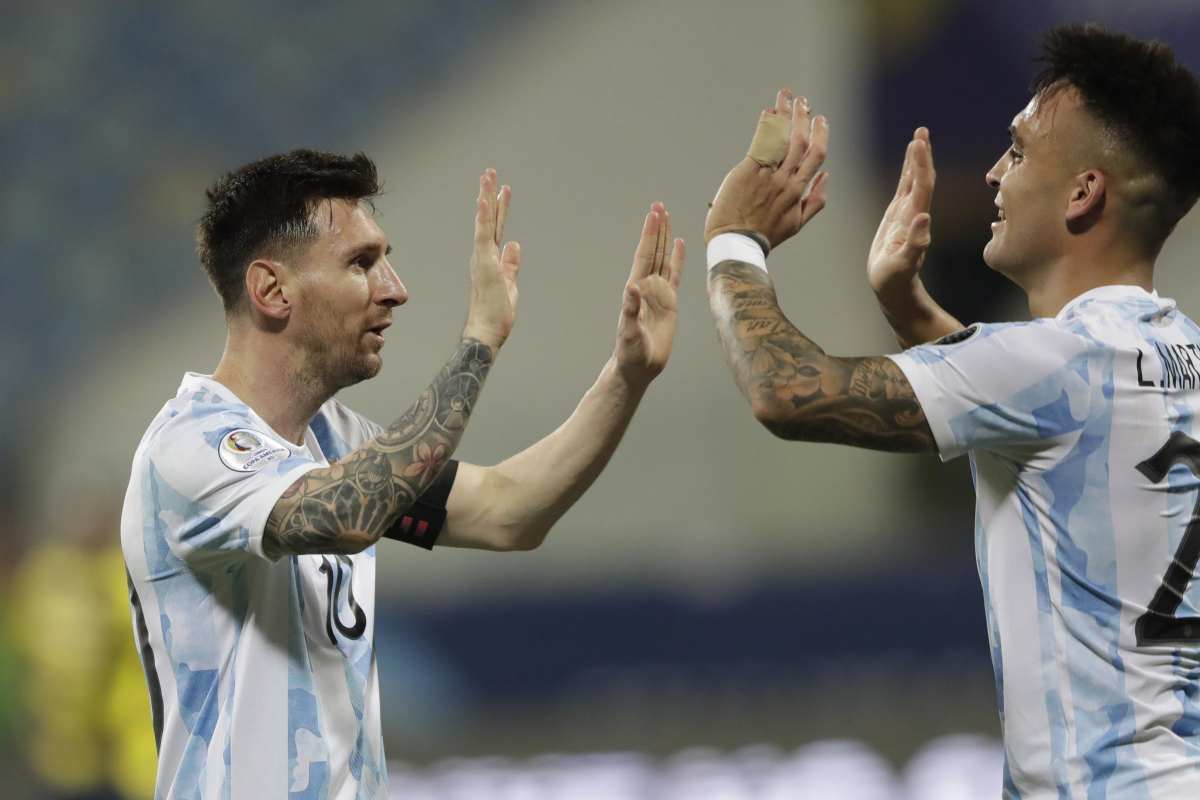 Messi saluta Lautaro
