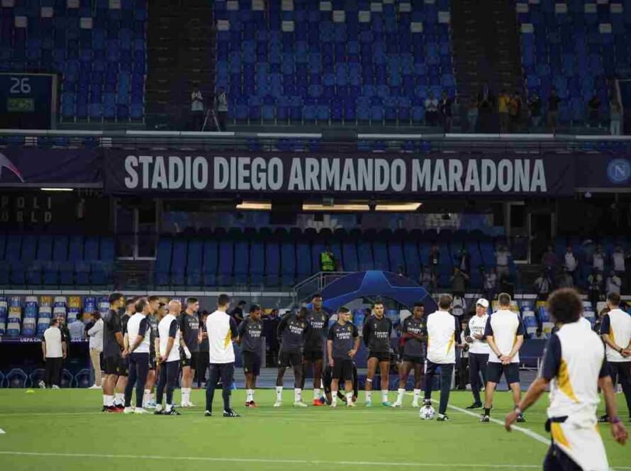 Terremoto a Napoli Stadio Maradona