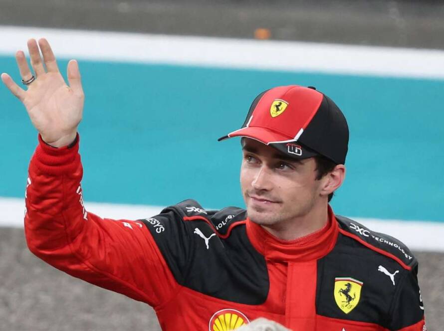 Leclerc rinnova con la Ferrari