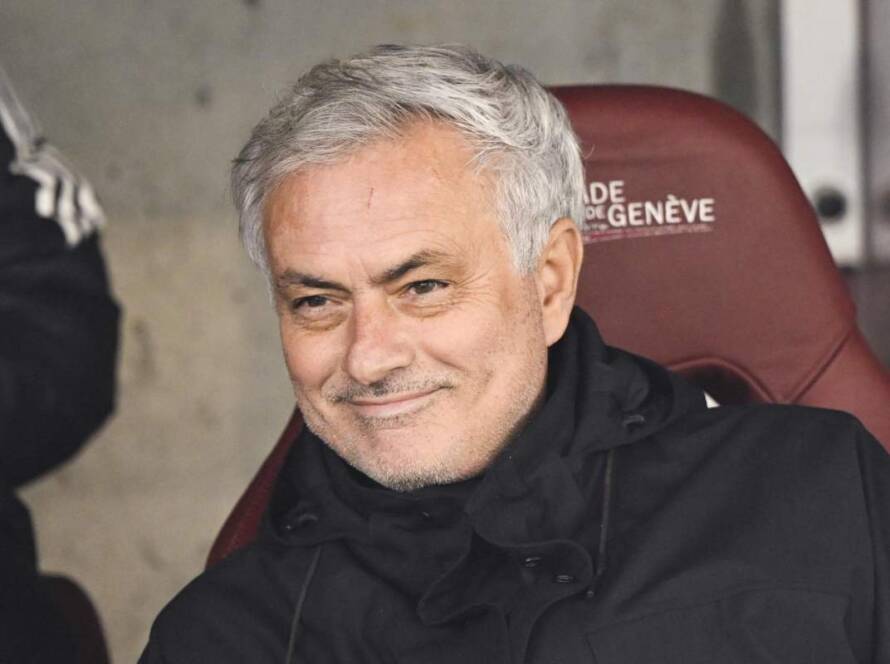 Mourinho rinnova con la Roma