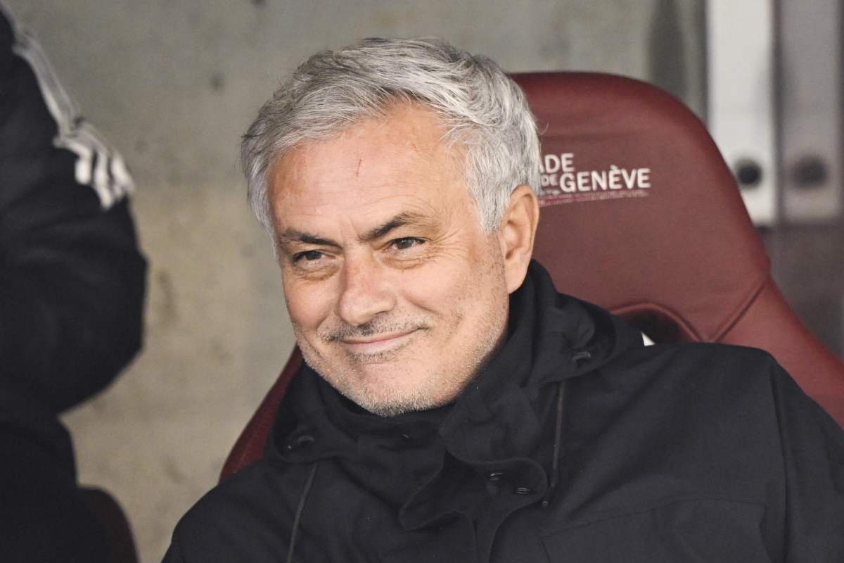 Mourinho rinnova con la Roma