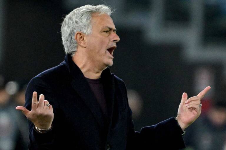 Mourinho, decisione che cambia tutto