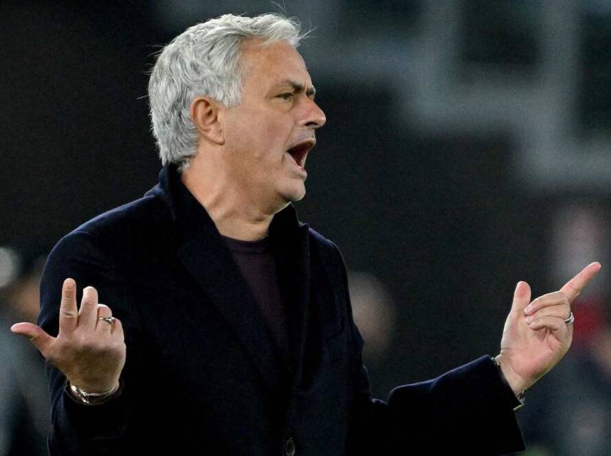 Mourinho, decisione che cambia tutto