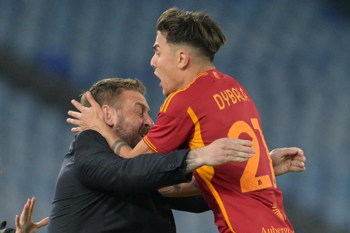 Dybala esulta con De Rossi