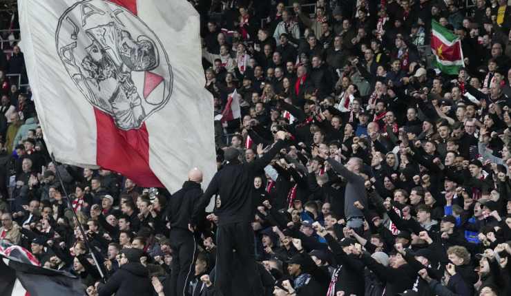 La rabbia dei tifosi dell'Ajax