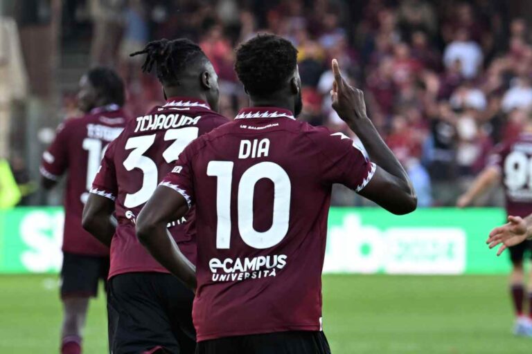 Salernitana Spezia Dia gol tifosi