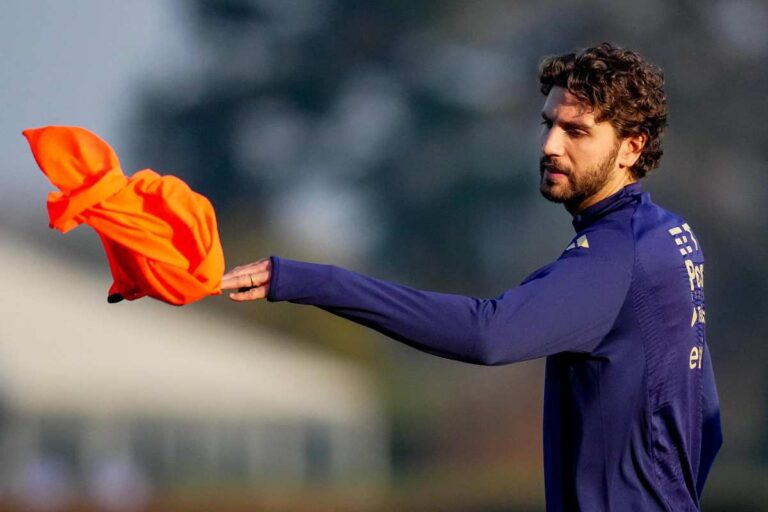 Locatelli lancia la pettorina