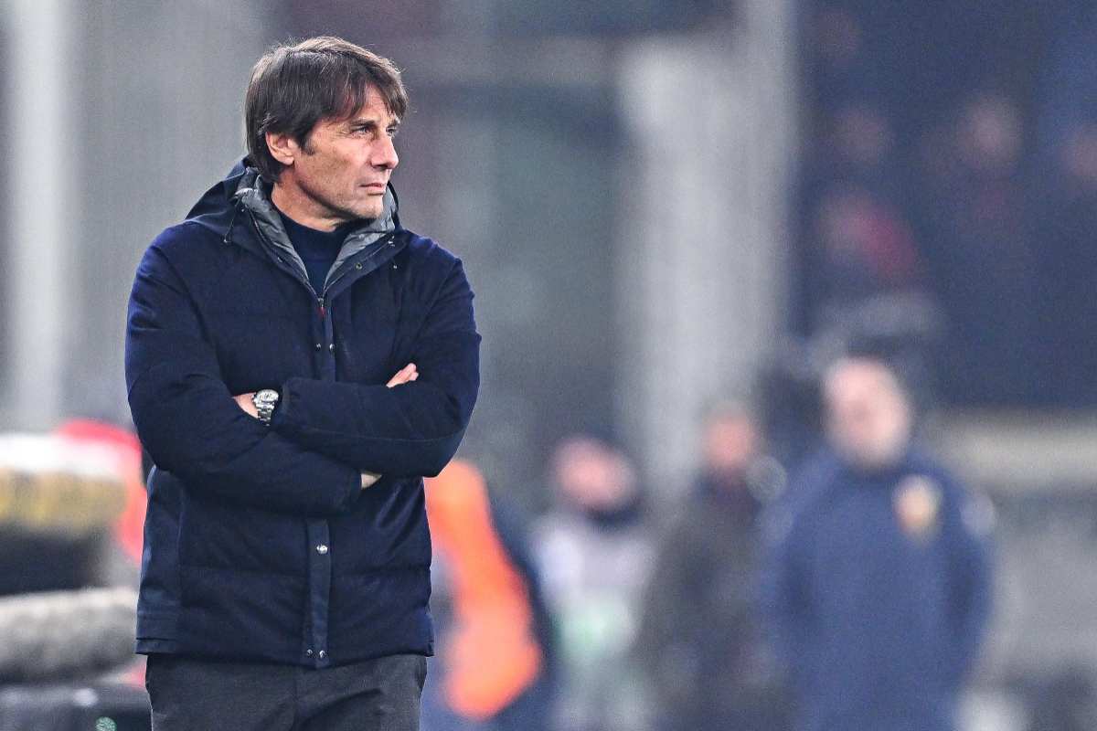 Antonio Conte sulla panchina del Napoli