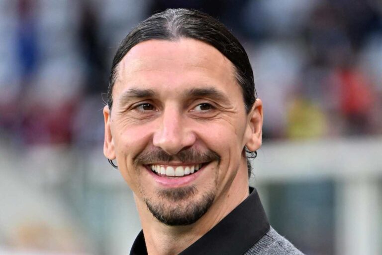 Zlatan Ibrahimovic sorride
