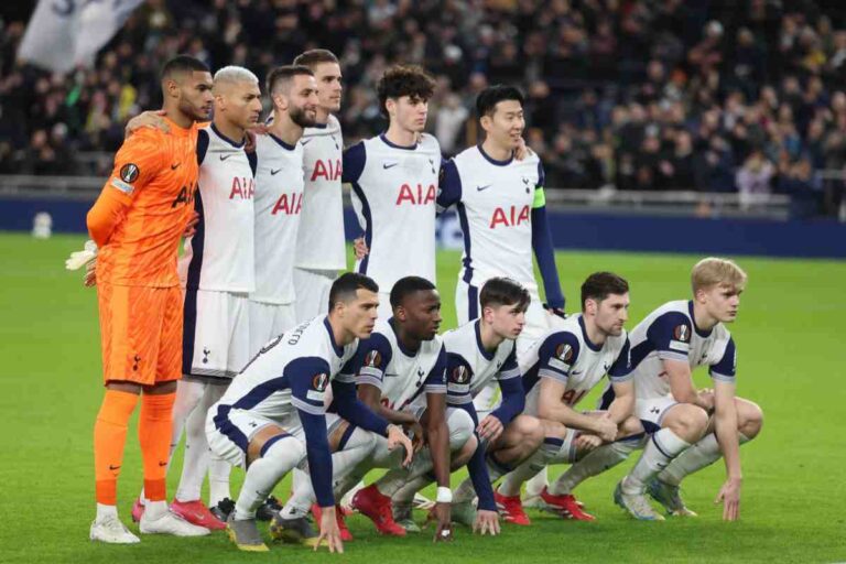 La squadra del Tottenham in campo