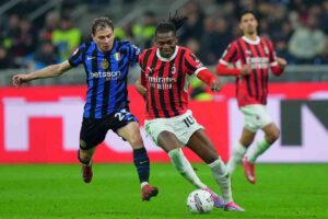 Giocatori in campo per Inter-Milan