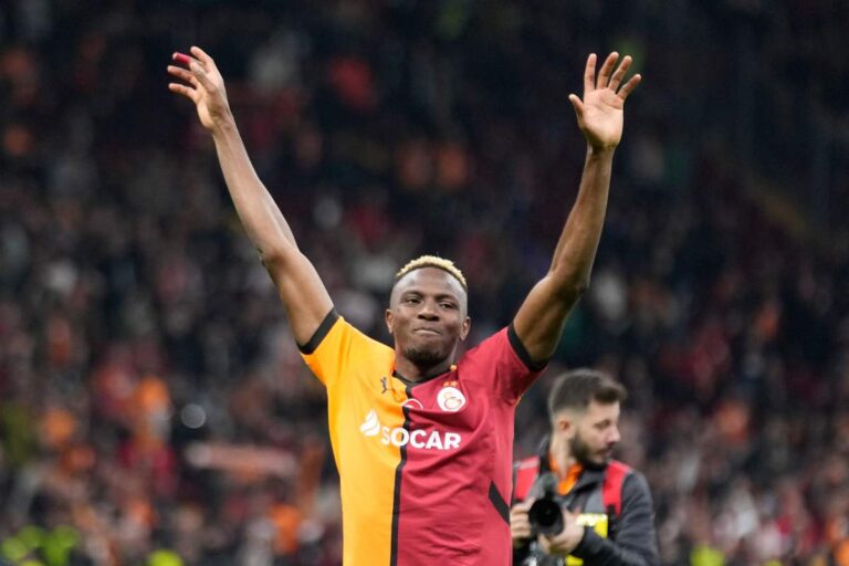 Osimhen festeggia un gol col Galatasaray