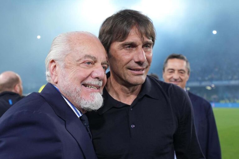 Antonio Conte e Aurelio De Laurentiis durante i festeggiamenti per lo scudetto del Napoli