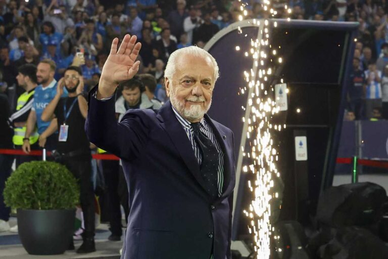 De Laurentiis scoppiettante alla festa scudetto del Napoli