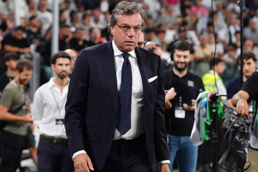 Giuntoli pensieroso 
