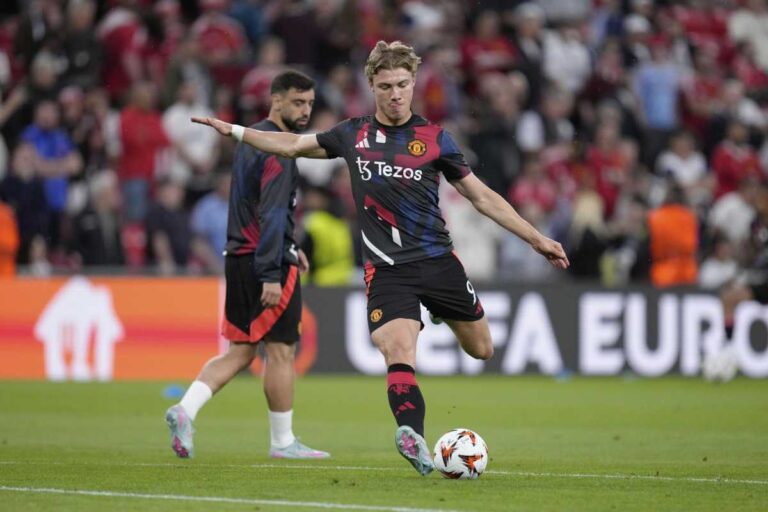 Hojlund con il Manchester United