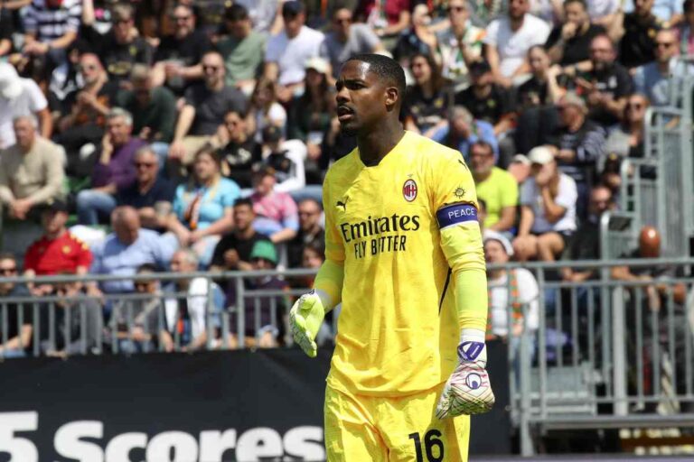 Maignan tra i pali del Milan