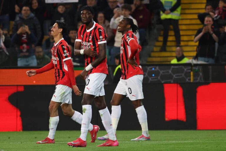 I giocatori del Milan in campo