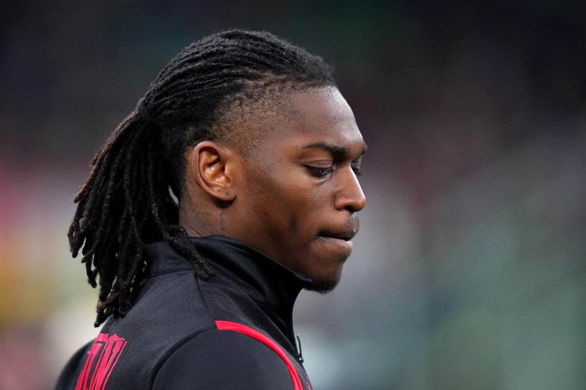 Tre club su Leao, inizia l’asta: Milan avvisato, la notizia lascia di sasso Tre club su Leao, inizia l’asta: Milan avvisato, la notizia lascia di sasso