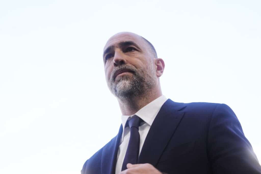 Igor Tudor osserva