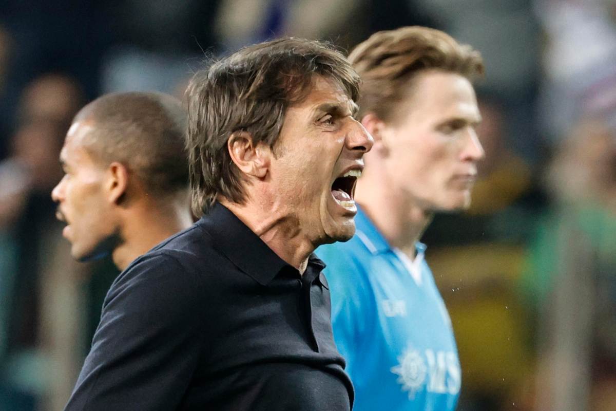 Boom Napoli, l’annuncio è una gioia: Conte non sta nella pelle Boom Napoli, l’annuncio è una gioia: Conte non sta nella pelle