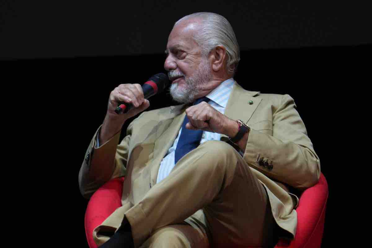 Napoli, annuncio da brividi: De Laurentiis ha fatto di nuovo centro!