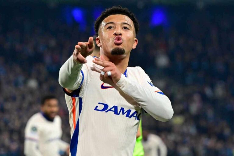 Jadon Sancho esulta col Chelsea