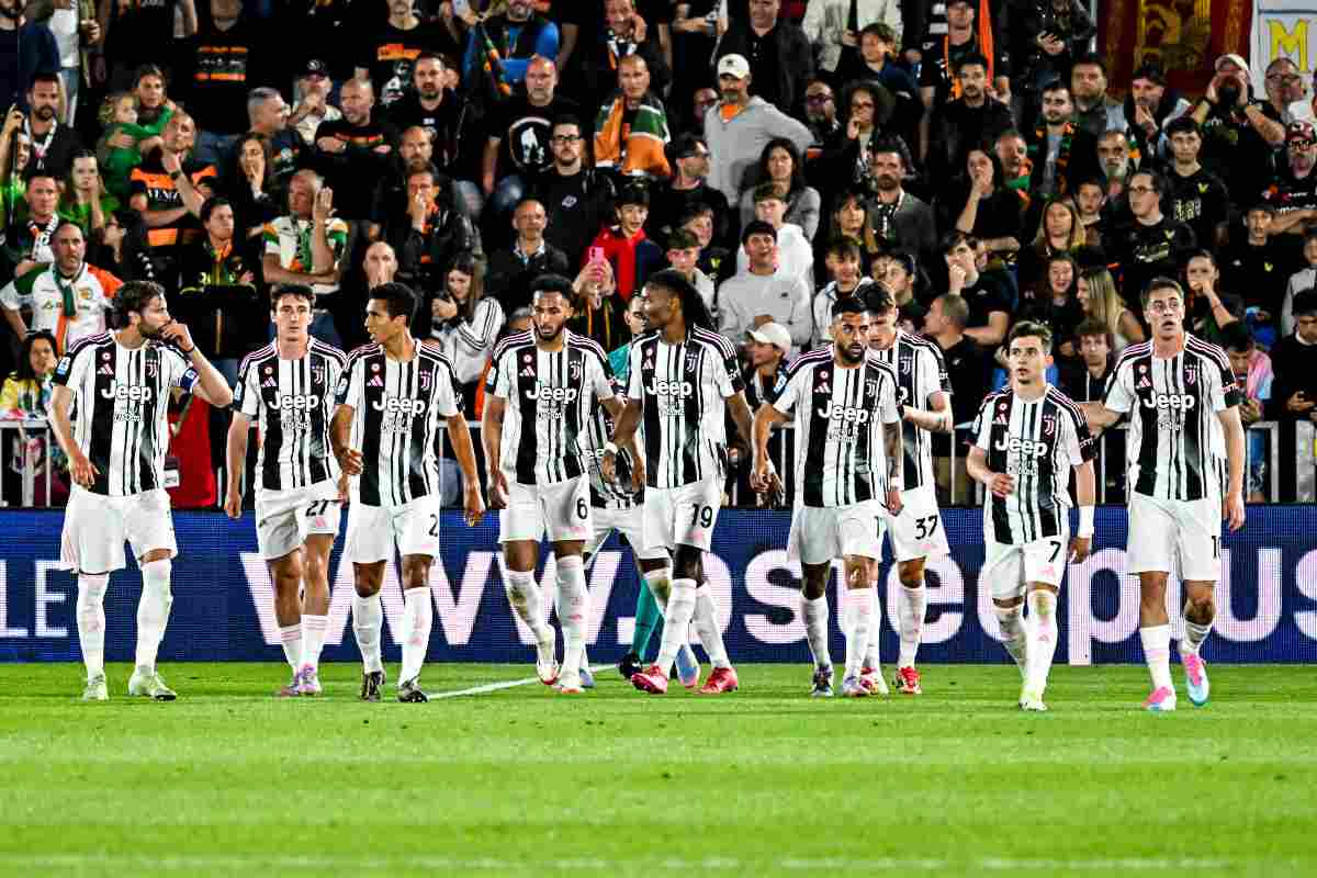 Calciomercato Juve, se ne va al Milan: il sostituto arriva dal Cagliari Calciomercato Juve, se ne va al Milan: il sostituto arriva dal Cagliari