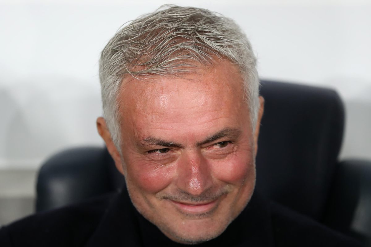 Addio Napoli, ribaltone Juve: Mourinho beffa Conte Addio Napoli, ribaltone Juve: Mourinho beffa Conte