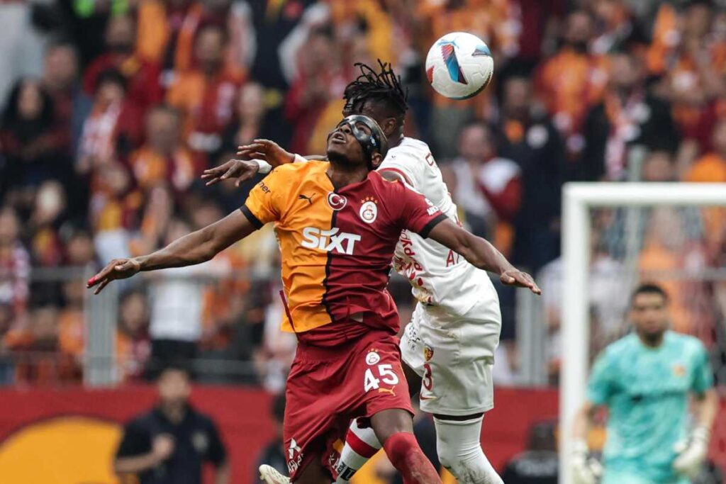 Osimhen in campo