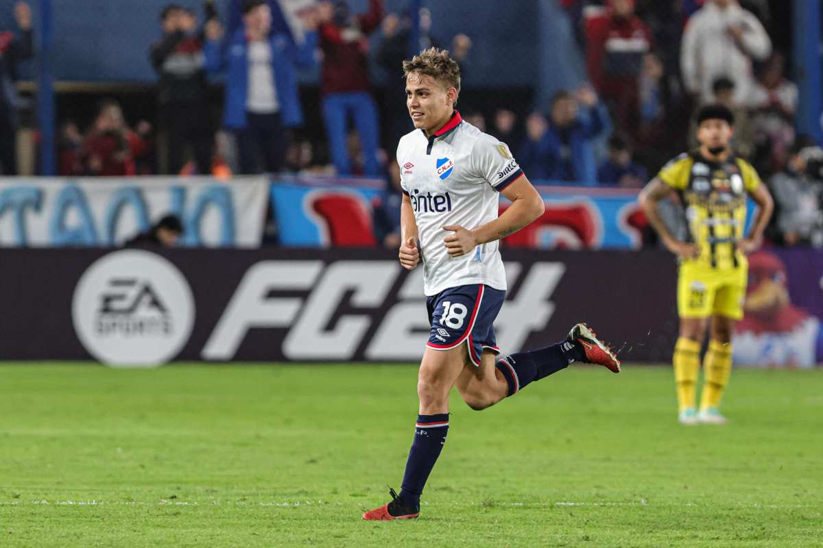 Jeremia Recoba esulta