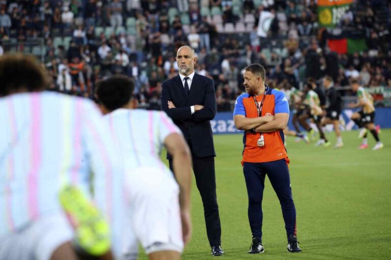 Tudor con i giocatori in campo