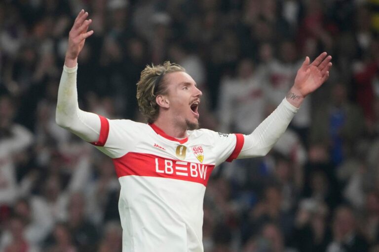 Nick Woltemade esulta