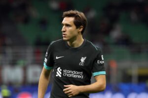 Chiesa con la maglia del Liverpool