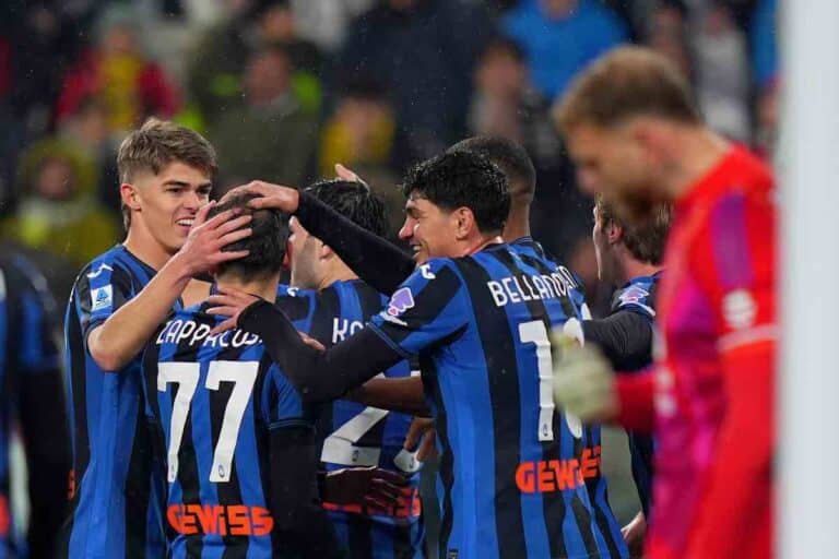 L&#039;Atalanta festeggia dopo un gol messo a segno contro la Juventus
