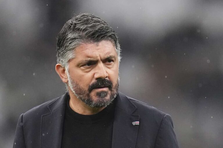 Gennaro Gattuso osserva