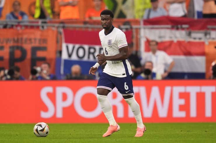 Guehi in azione con la nazionale inglese