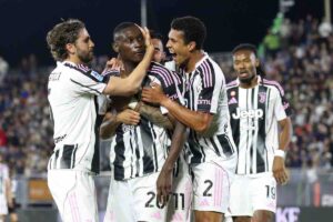 I calciatori della Juventus esultano dopo un gol